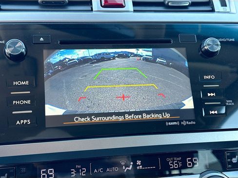 Used 2017 Subaru Outback 2.5i Premium image 32