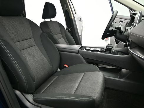 Used 2024 Nissan Rogue SV AWD/4WD image 7
