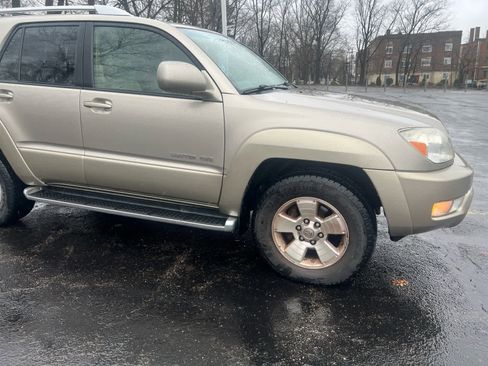 Used 2004 Toyota 4Runner Limited image 4