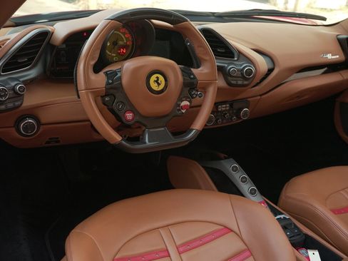 Used 2018 Ferrari 488 Spider RWD image 8