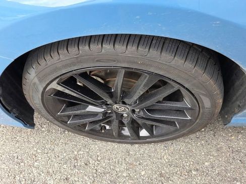 Used 2023 Toyota Camry XSE FWD image 7