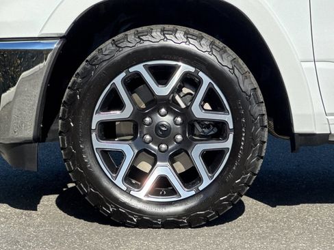 Used 2025 RAM 1500 Laramie AWD/4WD image 27