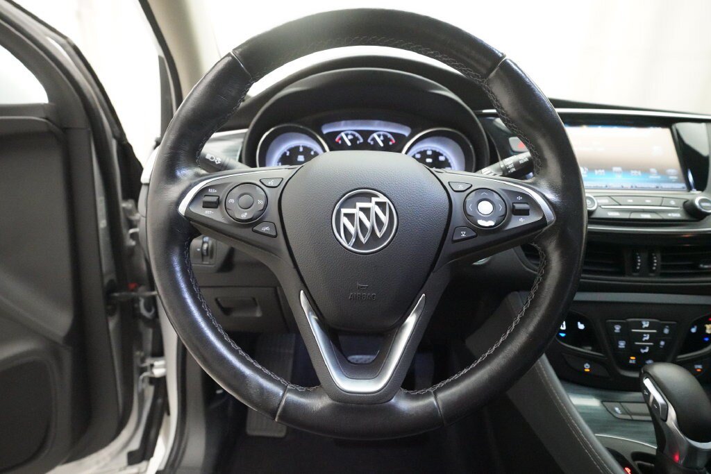 Used 2019 Buick Envision Essence FWD image 4