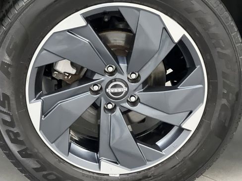 Used 2025 Nissan Rogue SV AWD/4WD image 64