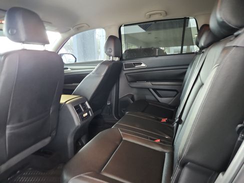 Used 2018 Volkswagen Atlas SE FWD image 19