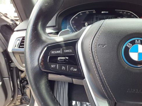 Used 2023 BMW 530e w/ Convenience Package RWD image 14