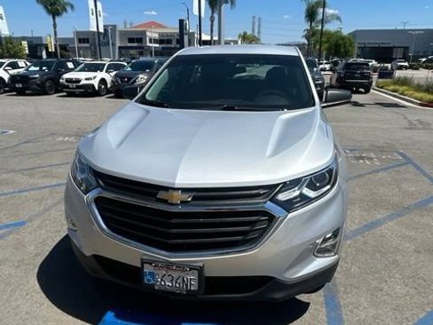 Used 2020 Chevrolet Equinox LS FWD image 2