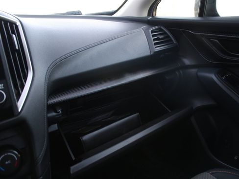 Used 2019 Subaru Crosstrek 2.0i Premium image 33