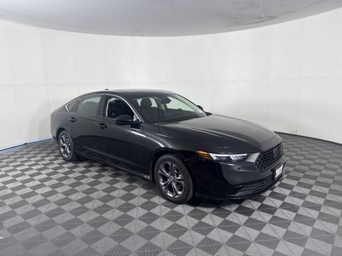 Certified 2024 Honda Accord EX-L image 2