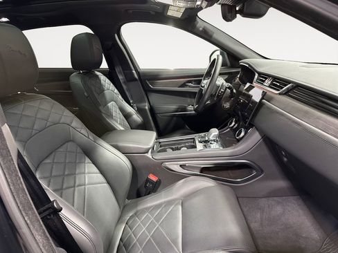 Used 2023 Jaguar F-PACE S image 15