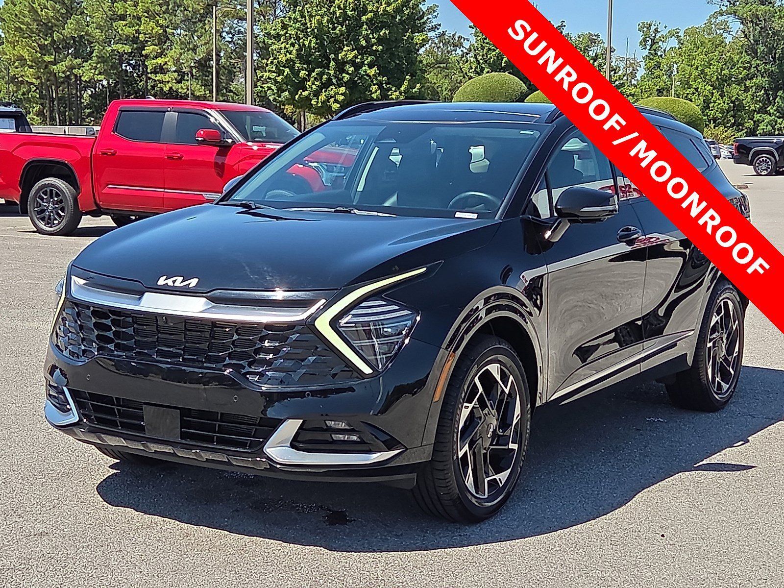 Used 2024 Kia Sportage SX AWD/4WD image 2