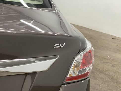 Used 2015 Nissan Altima 2.5 SV w/ Convenience Package image 11