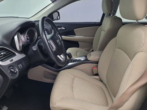 Used 2019 Dodge Journey SE w/ Premium Group image 17