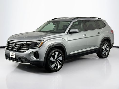 Used 2024 Volkswagen Atlas SE AWD/4WD image 10