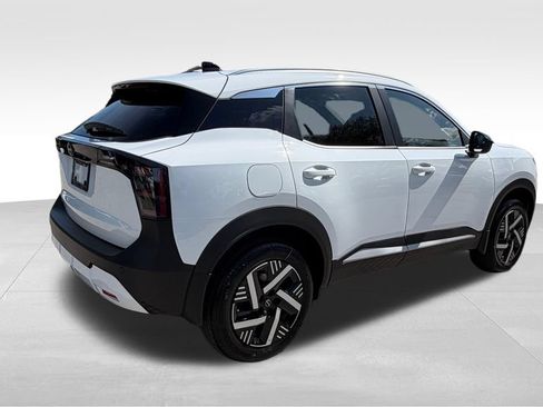 Used 2026 Nissan Kicks SV FWD image 7