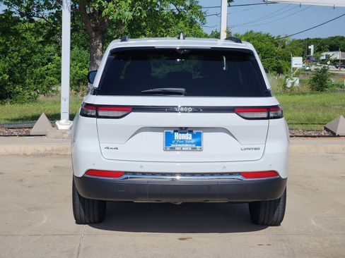 Used 2023 Jeep Grand Cherokee Limited w/ Luxury Tech Group II AWD/4WD image 6