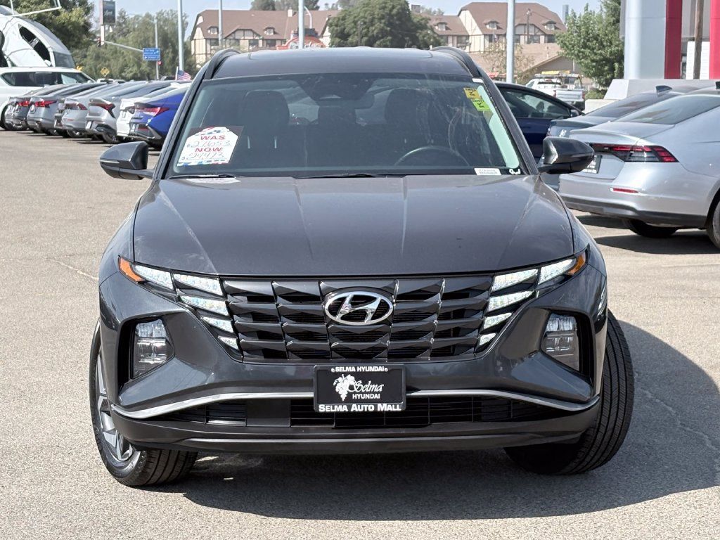 Used 2023 Hyundai Tucson SEL w/ Convenience Package AWD/4WD image 3