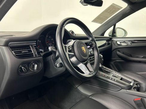 Used 2021 Porsche Macan AWD/4WD image 4