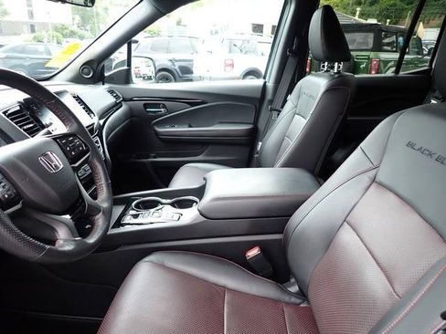 Used 2024 Honda Ridgeline Black Edition image 11
