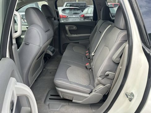 Used 2012 Chevrolet Traverse LS FWD image 20