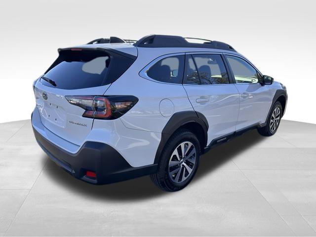 Used 2024 Subaru Outback Premium AWD/4WD image 7
