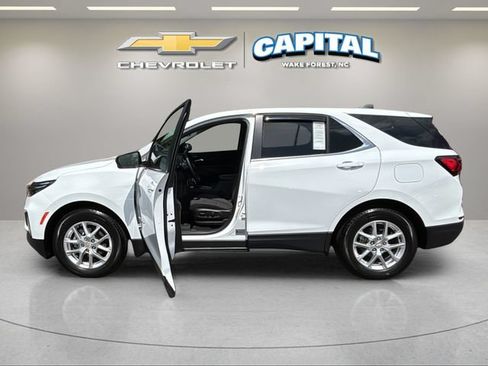 Used 2024 Chevrolet Equinox LT FWD image 9