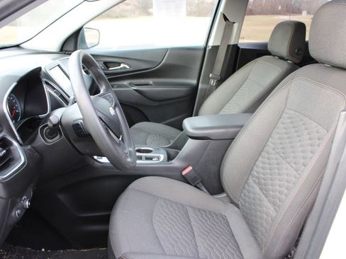 Used 2021 Chevrolet Equinox LT image 17