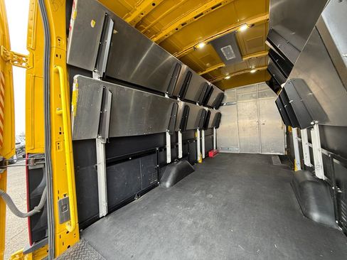 Used 2019 Ford Transit 250 148 High Roof Extended image 26