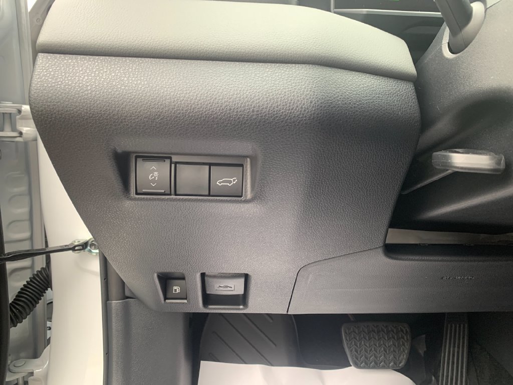 New 2026 Toyota RAV4 SE w/ Convenience Package AWD/4WD image 30