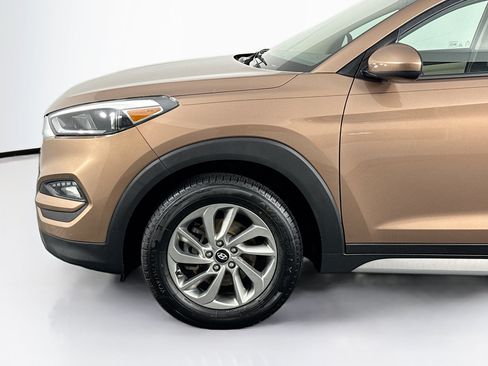Used 2017 Hyundai Tucson SE w/ SE Popular Package 02 AWD/4WD image 35