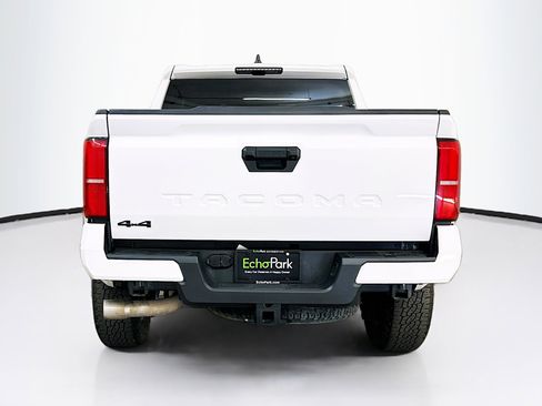 Used 2025 Toyota Tacoma TRD Off-Road image 7