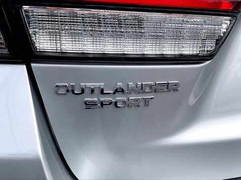Used 2024 Mitsubishi Outlander Sport SE AWD/4WD image 8