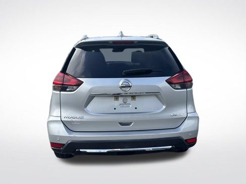 Used 2020 Nissan Rogue SV AWD/4WD image 6