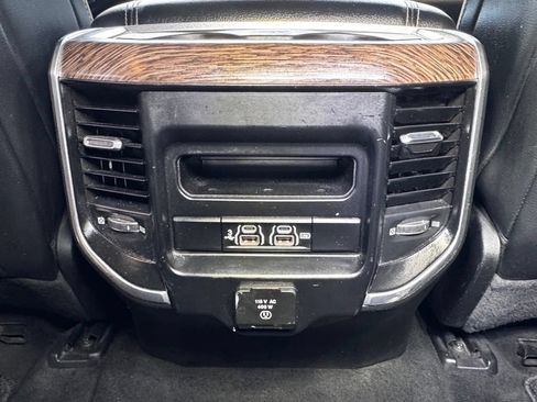 Used 2020 RAM 1500 Laramie AWD/4WD image 44