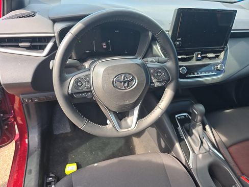 Used 2026 Toyota Corolla SE FWD image 6
