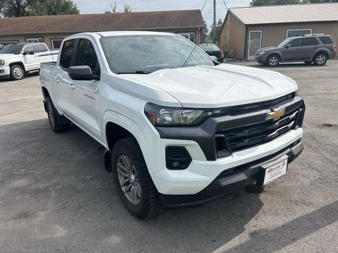 Used 2023 Chevrolet Colorado LT w/ LT Convenience Package II AWD/4WD image 1