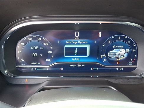 Used 2024 Chevrolet Suburban Premier image 17