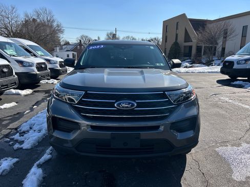 Certified 2023 Ford Explorer XLT image 2