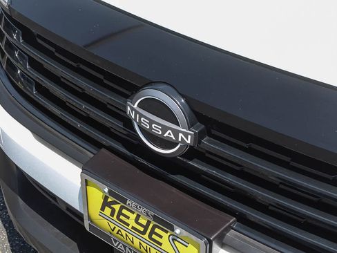 Used 2025 Nissan Kicks SV FWD image 14