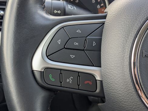 Used 2018 Jeep Compass Latitude w/ Popular Equipment Group AWD/4WD image 19