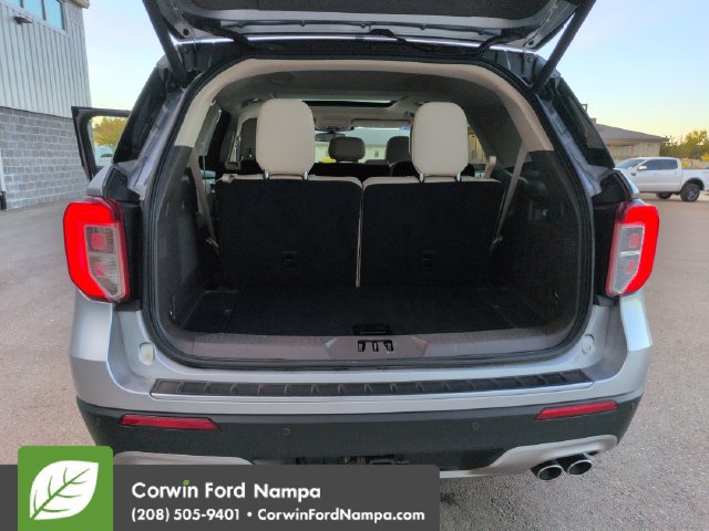 Used 2020 Ford Explorer Platinum w/ Premium Technology Package AWD/4WD image 27