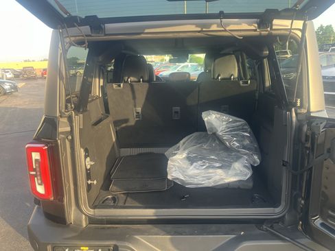 Used 2024 Ford Bronco Outer Banks AWD/4WD image 12