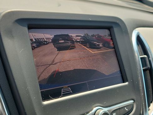 Used 2024 Chevrolet Equinox LS w/ LS Convenience Package FWD image 31