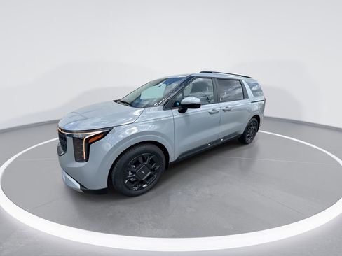 New 2026 Kia Carnival EX FWD image 4