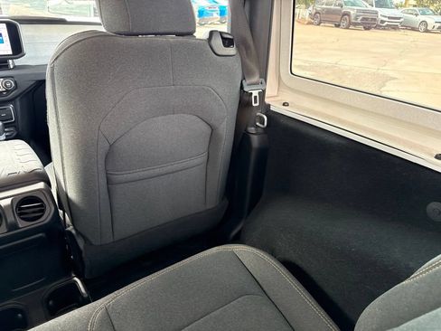 Used 2024 Jeep Wrangler Sport AWD/4WD image 33