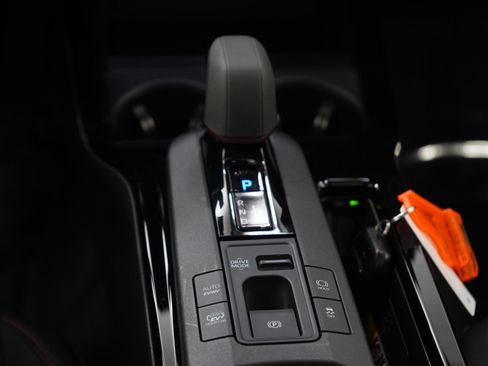 Used 2025 Toyota Prius Plug-In Hybrid image 18