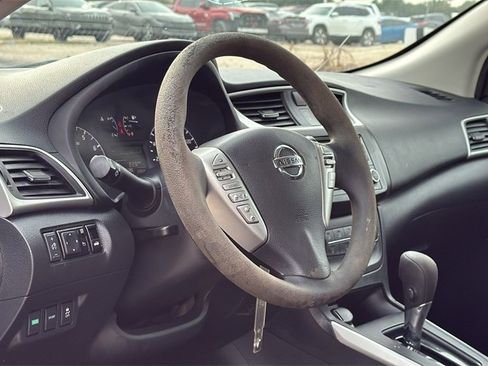 Used 2017 Nissan Sentra S image 11