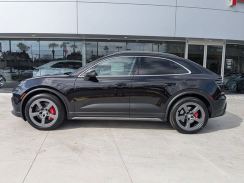 New 2025 Porsche Macan 4S Electric image 2
