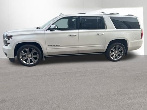 Used 2018 Chevrolet Suburban Premier AWD/4WD image 2