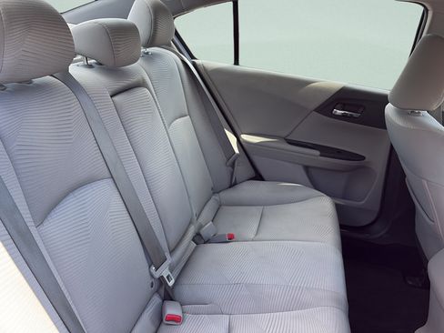 Used 2015 Honda Accord LX image 18